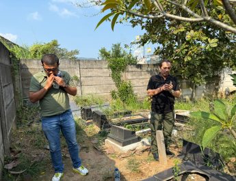 Jelang HUT ke-13, Ketum IWO Lakukan Ziarah Ke Makam Riko Amir di Bandar Lampung