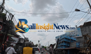 Truk Galon Mogok di Pasar Beringkit Bali, Lalulintas Mengwi Macet Panjang